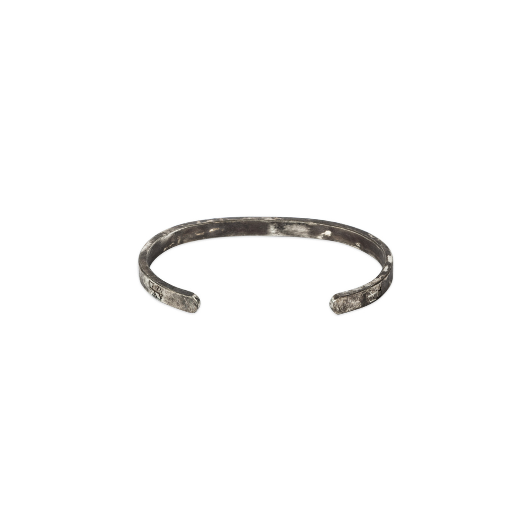 Artisan crafted Line cuff - Scars - Bleu Nomade Made in Italy following traditional jewelry techniques.
